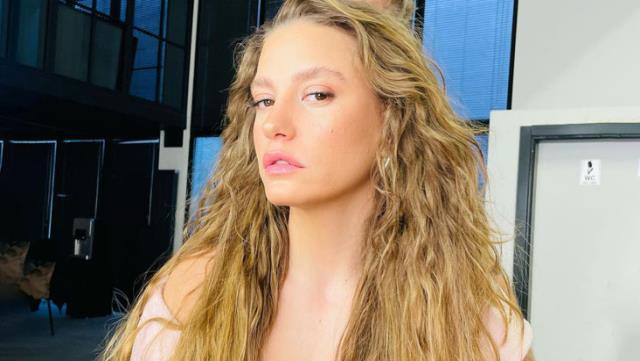 oyuncu-serenay-sarikaya-haldun-demirhisar-la-ask-14059291_6991_o